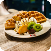 КУРИНОЕ ФИЛЕ С ГРИБНЫМ СОУСОМ И РИСОМ ПИЛАВ